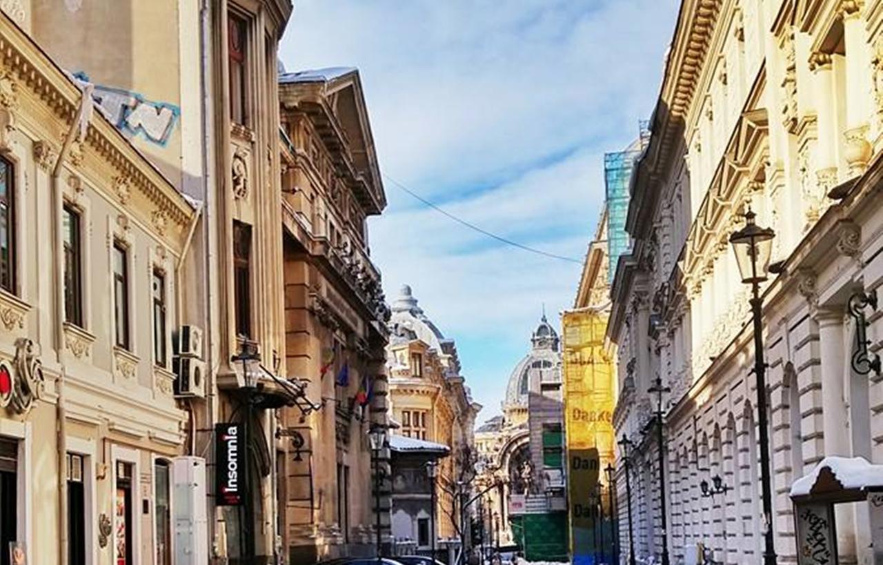 Pura Vida Hub Albergue Bucarest Exterior foto